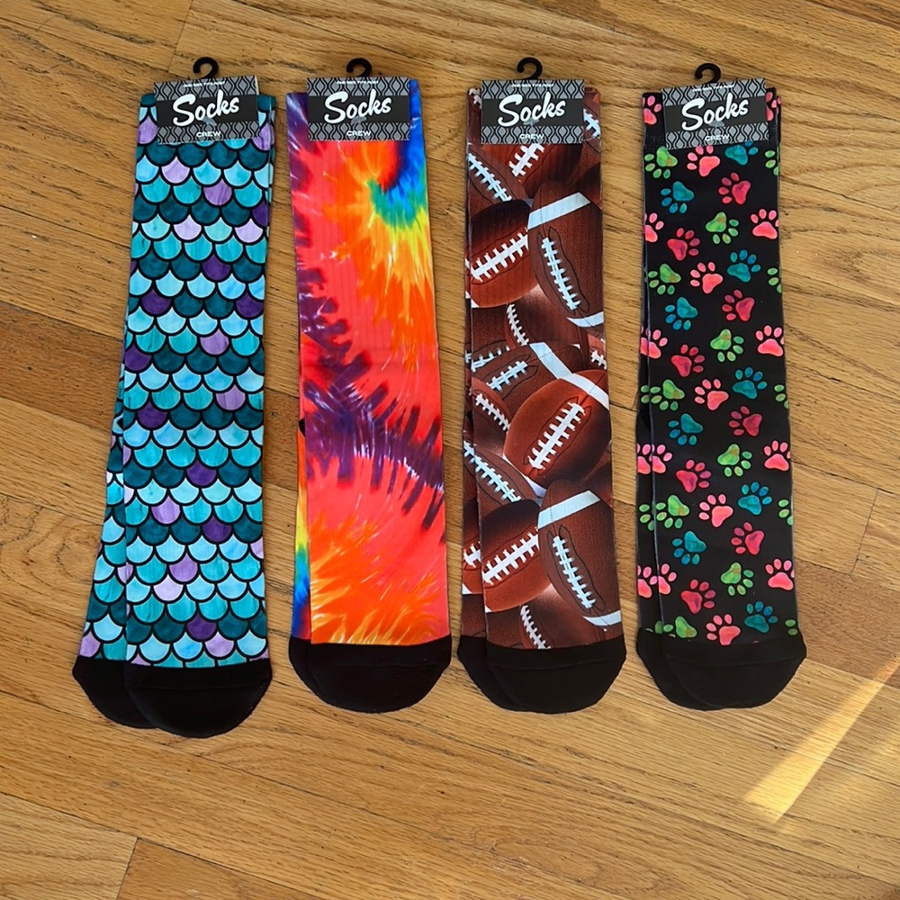 NWT-Crew Socks